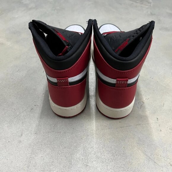 Jordan 1 Retro High Men's Black Toe Reimagined 2025 DZ5485 106 - New - Picture 2 of 8